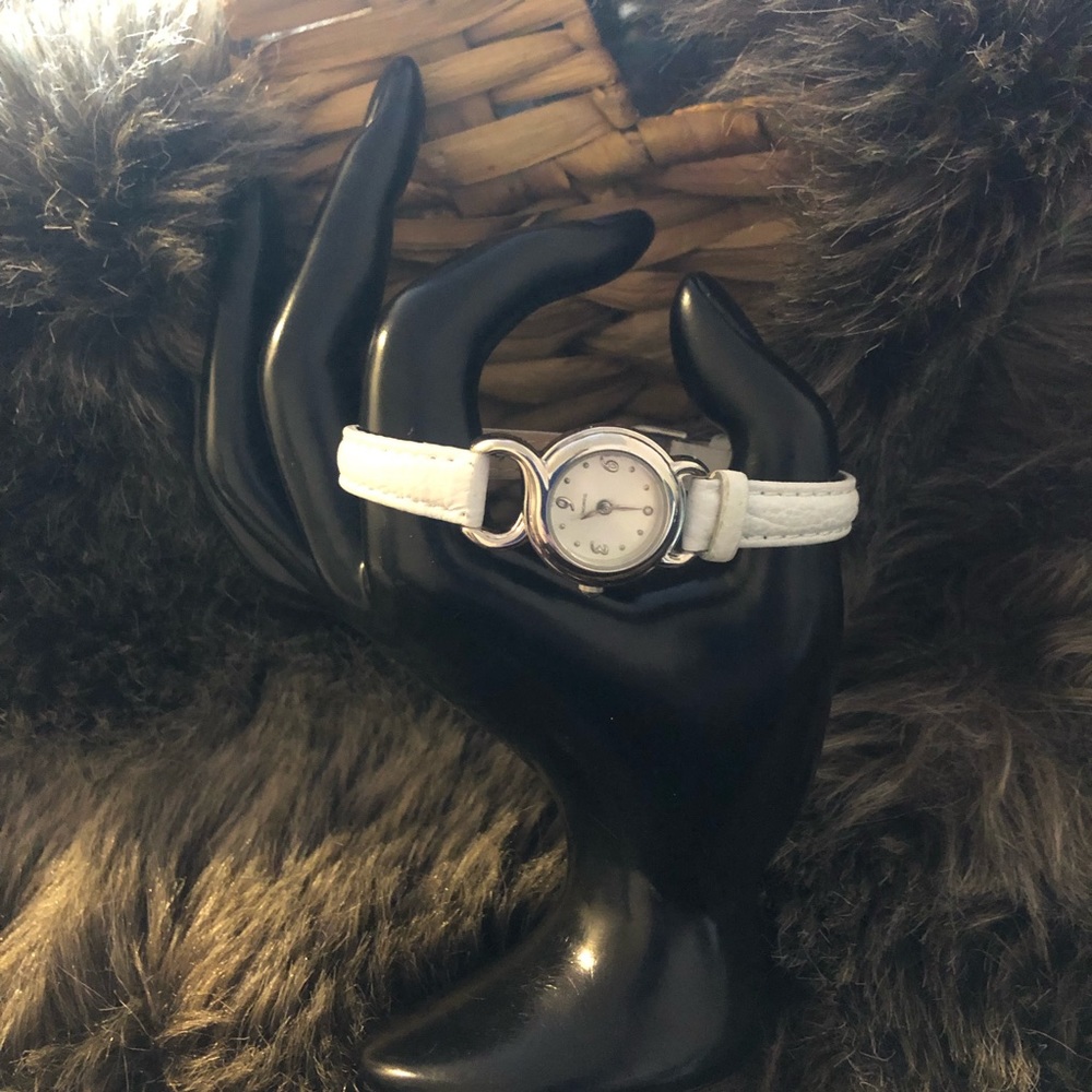 Ladies Diamond white genuine leather watch - Picture 2 of 9